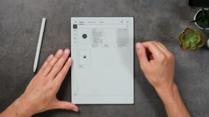 AiPaper zeigt die Notizübersicht mit mehreren Heften, Favoritenstern und Ordner-Reiter.