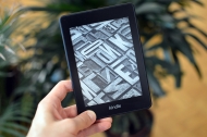 paperwhite-hand-standby-1