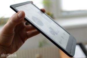 Das PocketBook InkPad 3 ist sehr flach