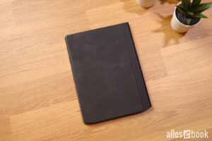 Rückseite mit angebrachtem Cover